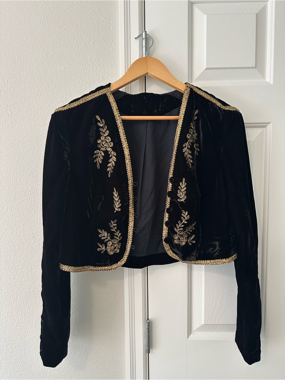 Free People Abbie Bed Black Velvet Cropped Jacket